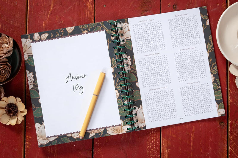 100 Days of Strength for Women: Bible Word Search Devotional