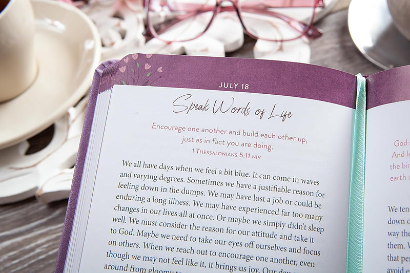 Mornings with Nana: 365 Days of Love and Encouragement – Encouragement and Wisdom for Life