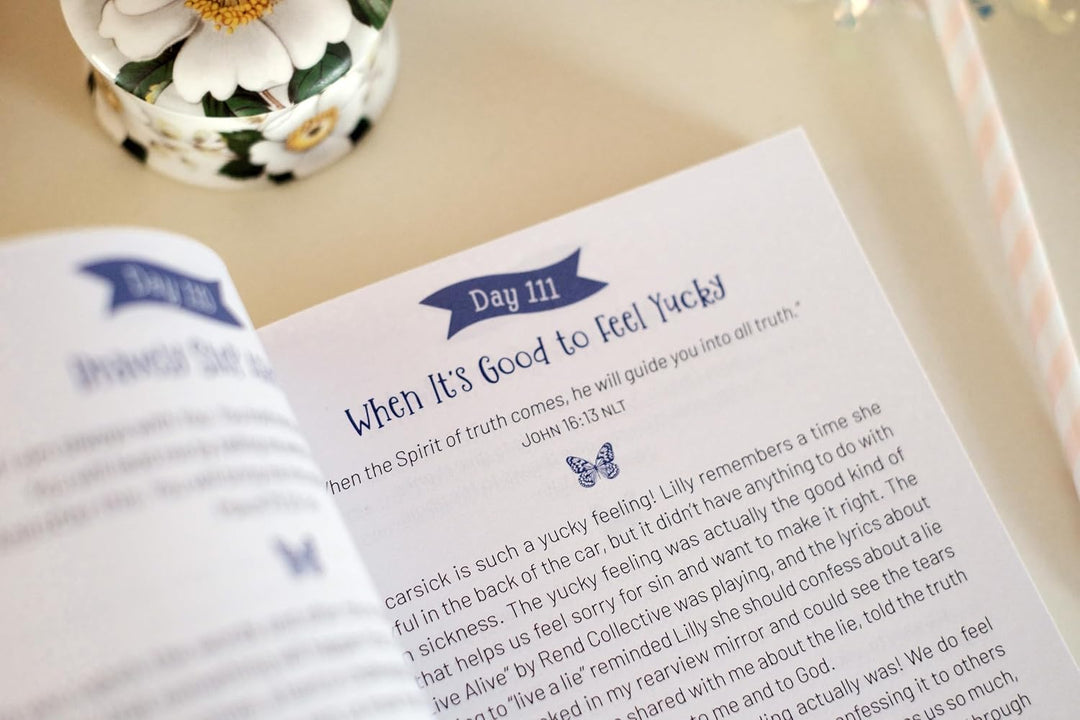 Daily Devotions and Prayers for Courageous Girls