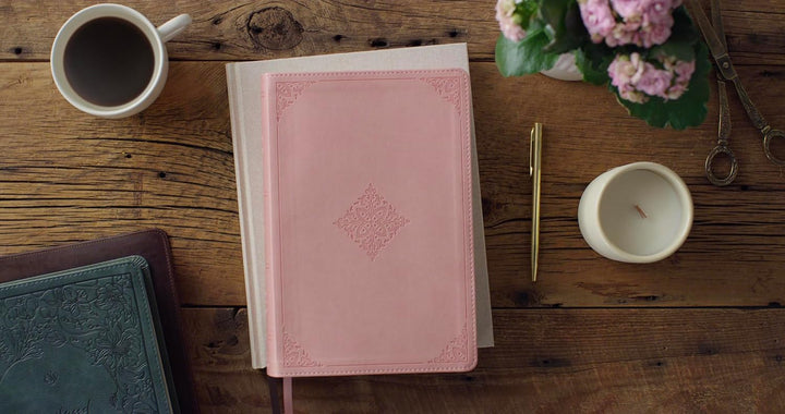 ESV Holy Bible: Dyslexia-Friendly (TruTone, Blush Rose)