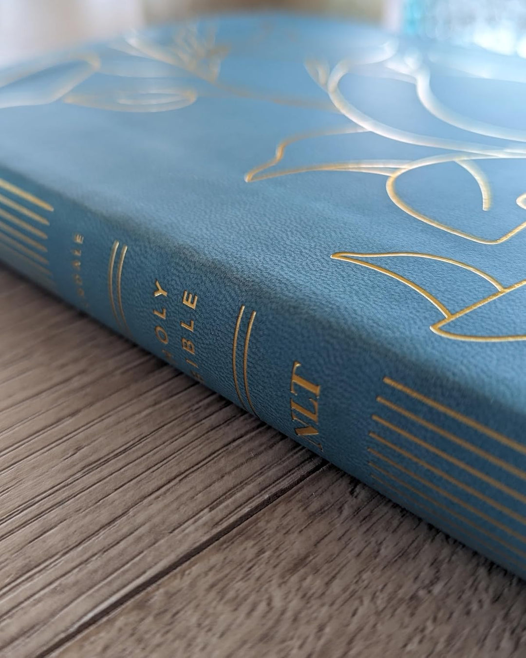 NLT Student Bible, Thinline Reference, Filament Enabled (LeatherLike, Tropical Iris Teal Blue, Indexed, Red Letter) by New Living Translation (Author), Tyndale (Creator)