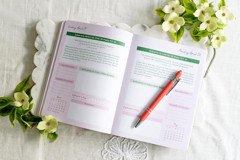 Read Through the Bible in a Year Planner: 2026 Edition