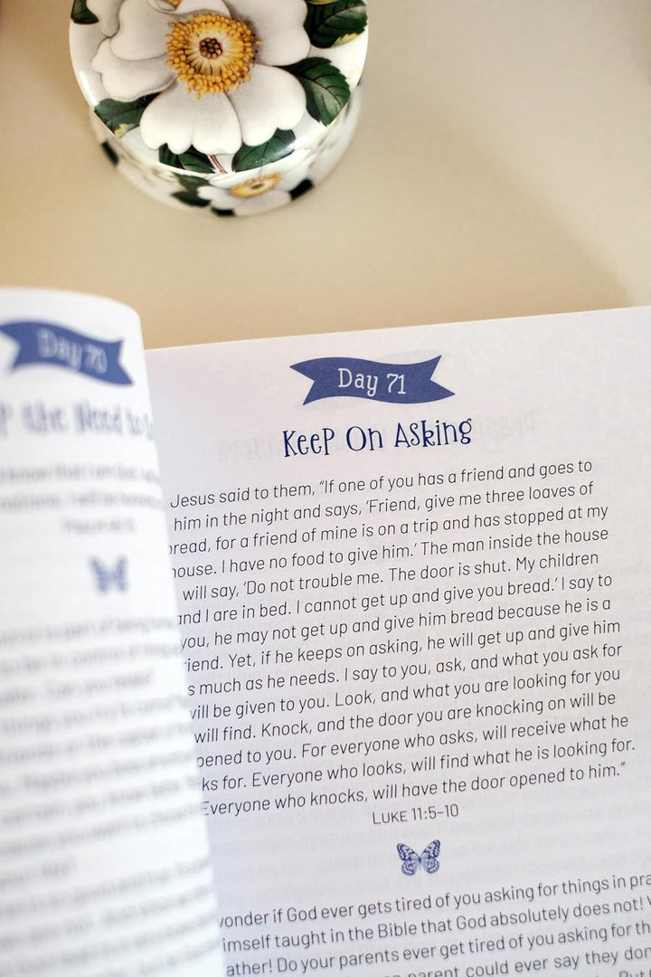Daily Devotions and Prayers for Courageous Girls