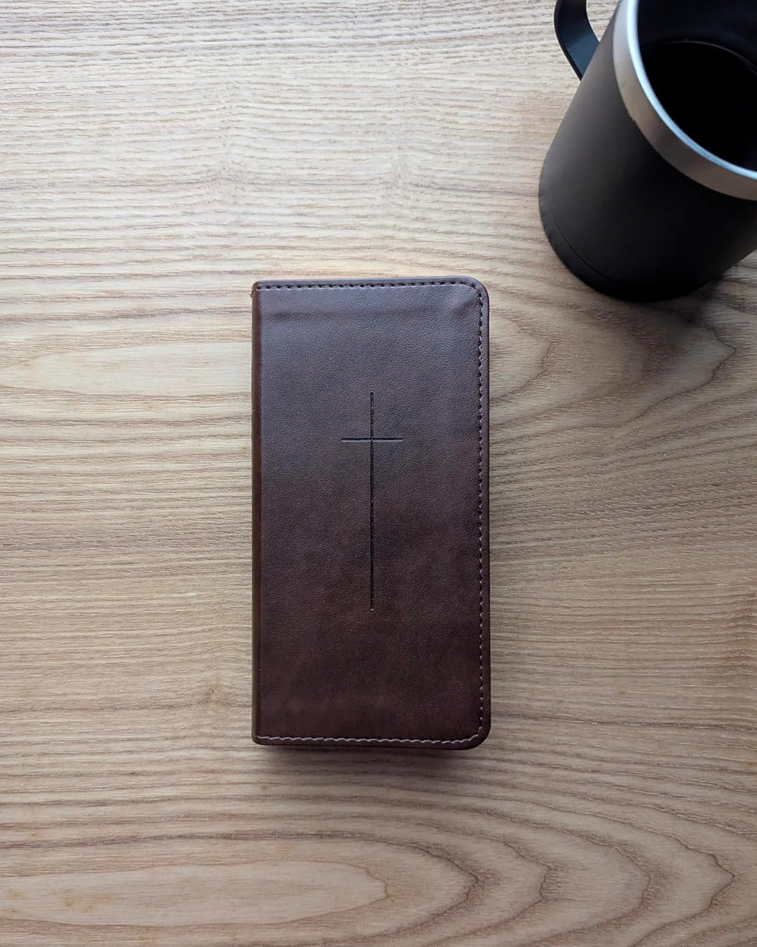 NLT Pocket Thinline Bible, Filament Enabled (LeatherLike, Brown Cross, Red Letter)