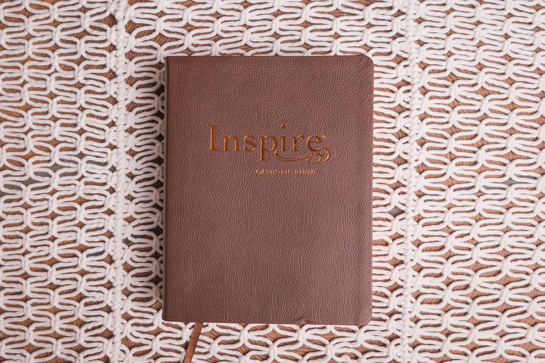 Inspire Catholic Bible NLT (LeatherLike, Dark Brown): The Bible for Coloring &amp; Creative Journaling Imitation Leather