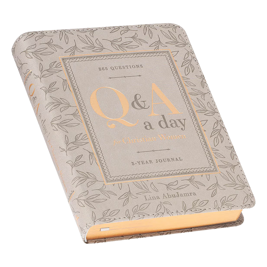 Q&amp;A a Day: 3-Year Journal for Christian Women